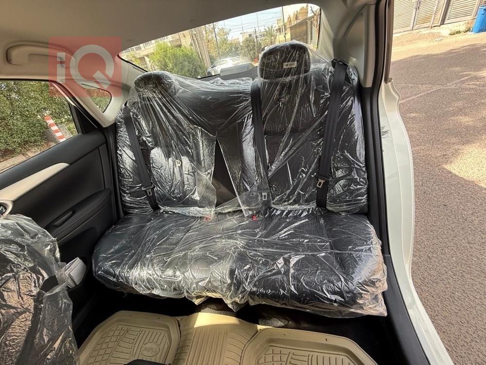 نيسان سيلفي